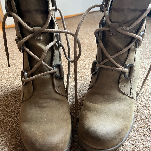 Greenish/brown Sorel Joan of Arctic wedge size 6.5 - Picture 3 of 4